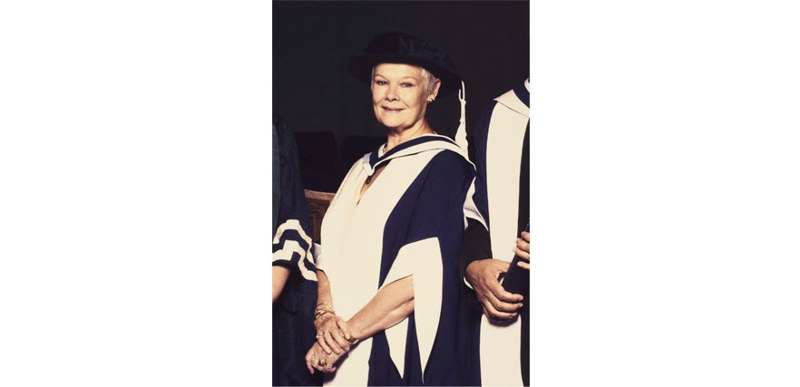 Dame Judi Dench receiving her honorary Doctor of Letters award at a QMUC Graduation in July 2000.